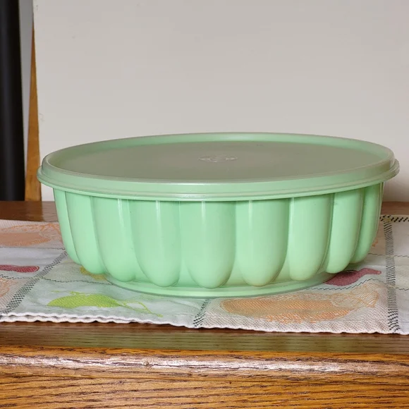 Tupperware Jello Mold - Picture 2 of 8